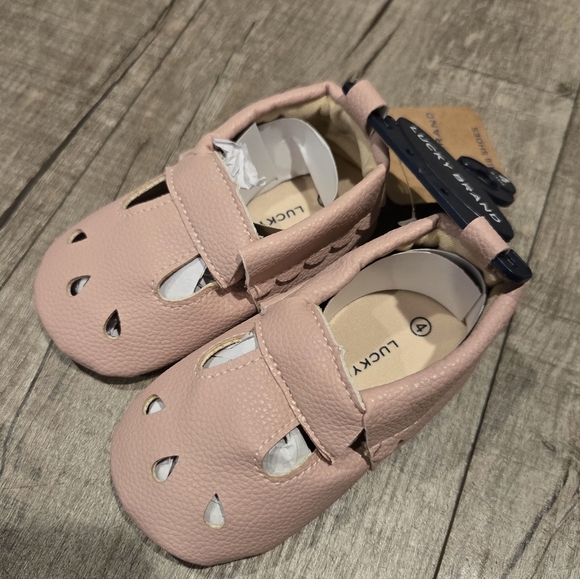 Lucky Brand Millie Shoes 9-12 Months NWT - Picture 2 of 4